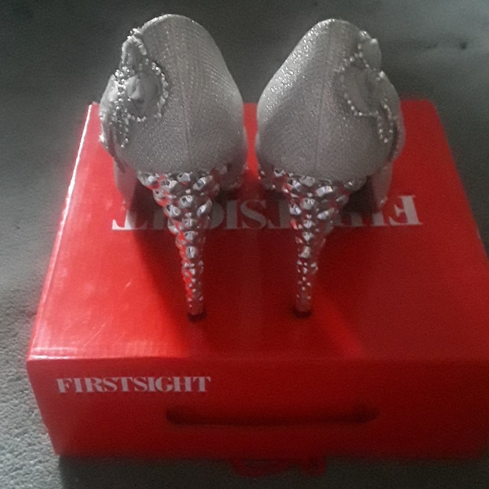Heels - Picture 3 of 4